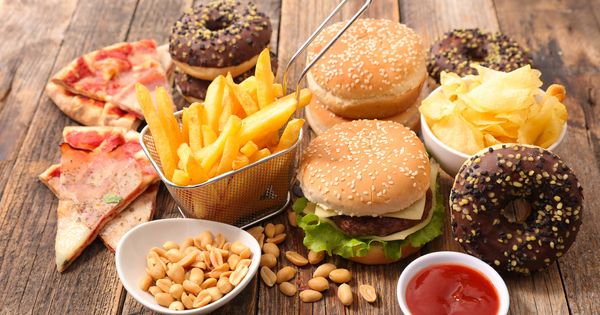 ¿Qué alimentos debería evitar para perder peso?